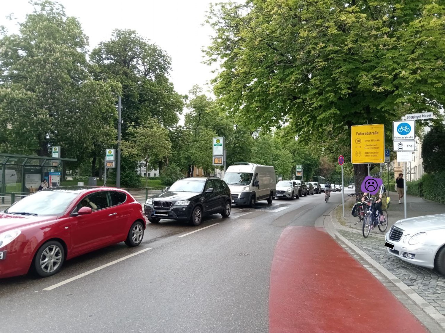 Ein Verkehrsstau ist auf der Fahrradstraße Konrad-Adenauer-Allee leider keine Seltenheit.